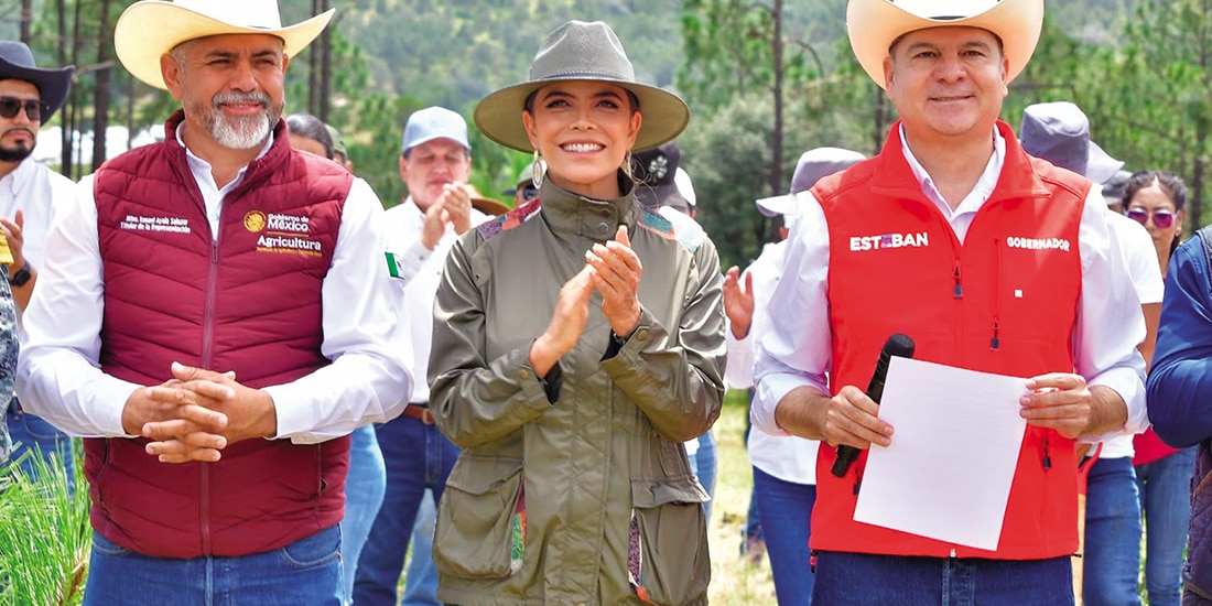 DURANGO (izq.) y Guerrero se sumaron a la jornada ecológica, ayer.