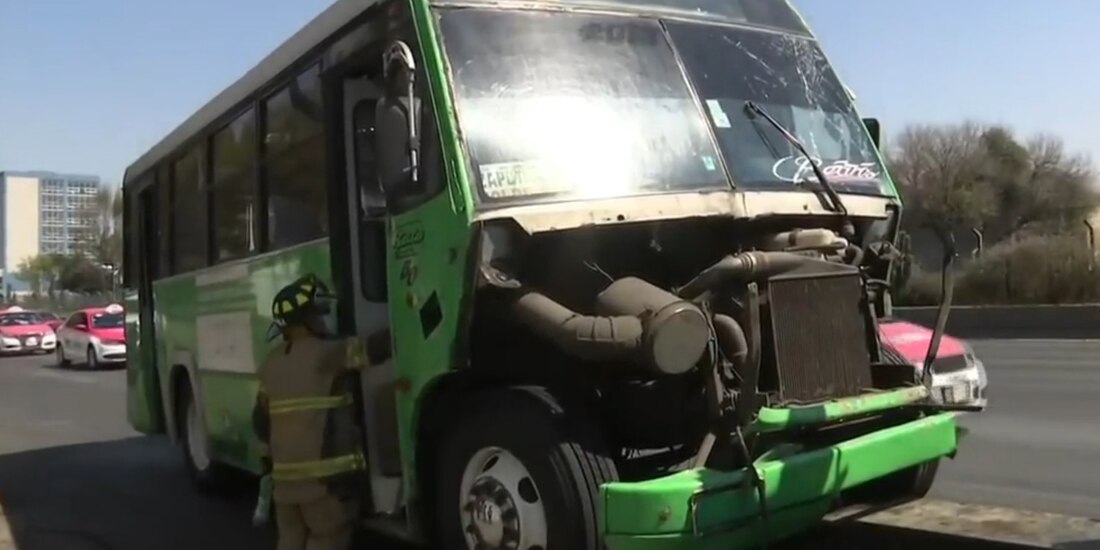La unidad se impactó contra un muro de contención a la altura de la estación Villa de Cortés del Metro.