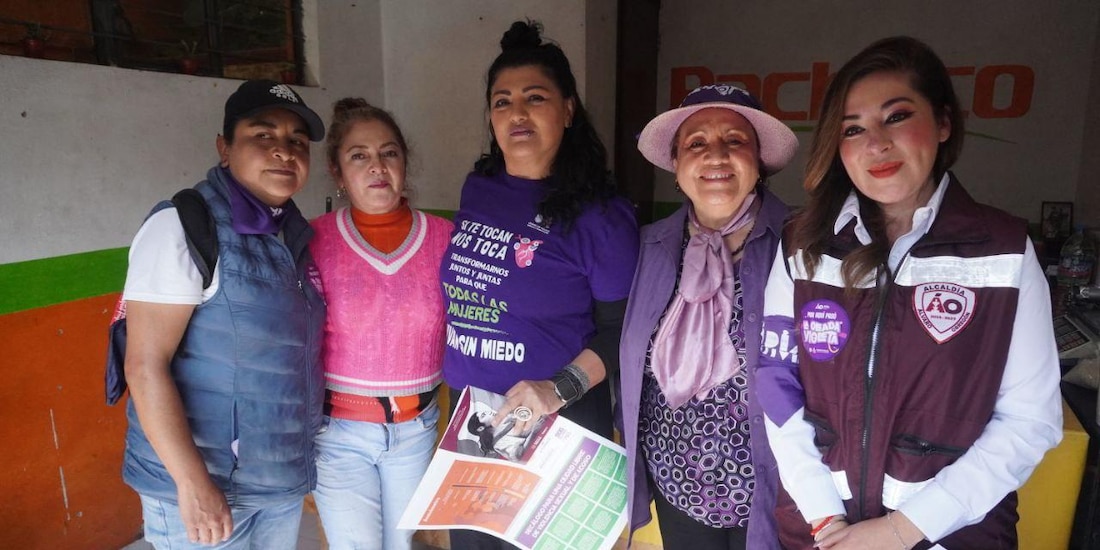 Personal de la demarcación con vecinas.