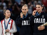 La gimnasta china Zhou Yaqin protagonizó uno de los momentos más tiernos de los Juegos Olímpicos París 2024.