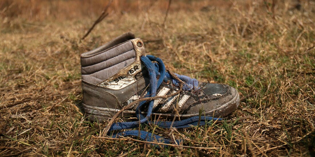 Un tenis encontrado en un paraje cercano a un cadáver