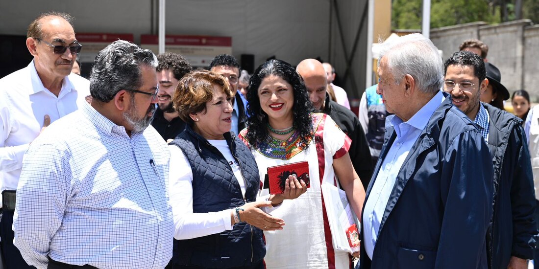 En la imagen Jorge Nuño, titular de la SICT; Delfina Gómez, quien ganó la elección a gobernador en Edomex, y el Presidente AMLO.