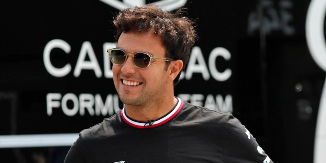 Checo Pérez en una carrera de la F1 con Cadillac