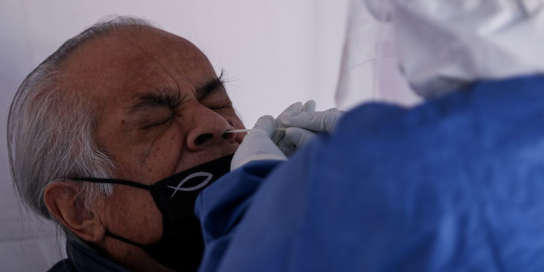 La Ciudad de México permanece en Semáforo Epidemiológico Naranja con alerta de regresar a rojo. 