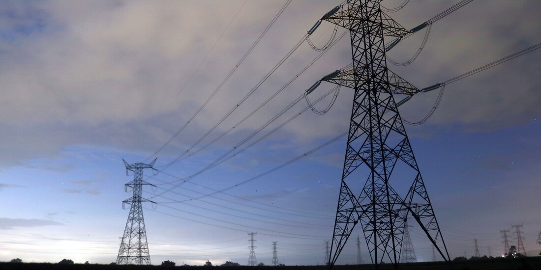 Torres de transmisión eléctrica de la CFE, en imagen de archivo.
