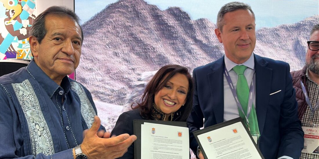 En la imagen, desde España, Lorena Cuéllar Cisneros.