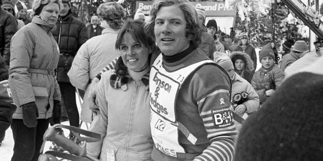 La actriz Claudine Longet y su novio Vladimir ‘Spider’ Sabich, esquiador olímpico en enero de 1974