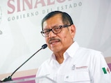 De acuerdo con el expediente, el entonces secretario de Seguridad estatal recibió sobornos por más de 100 mil dólares en al menos 10 ocasiones por ayudar al narco.