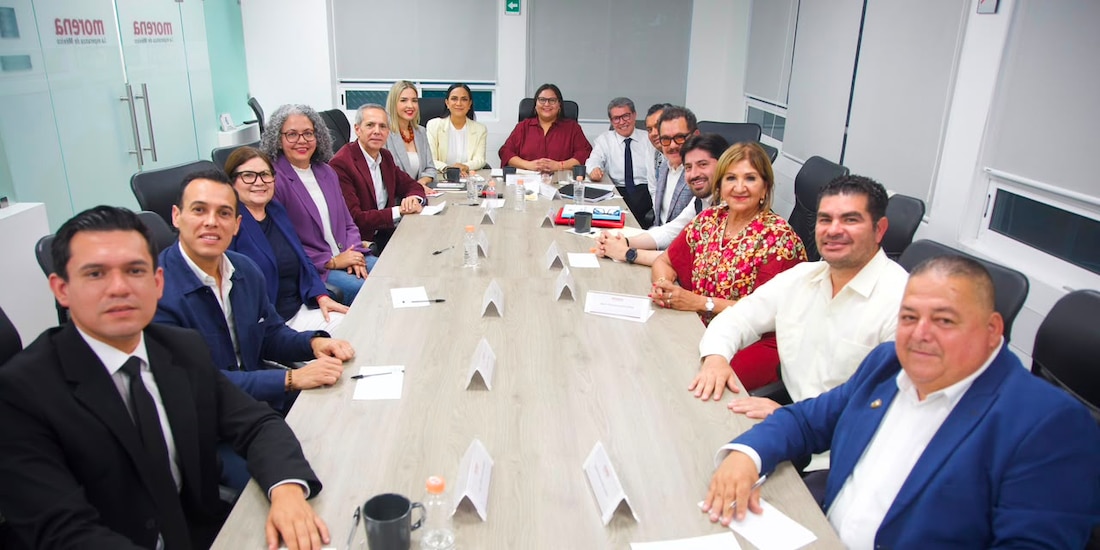 Morena evalúa avances de aspirantes