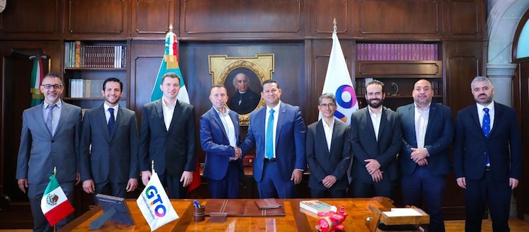 Diago Sinhue destacó que la generación de empleos significa bienestar y progreso para las familias de Guanajuato.