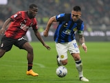 Lautaro Martínez, del Inter de Milán, a la derecha, es desafiado por Yunus Musah del AC Milán durante el Derby della Madonnina. El Inter se coronó campeón de la temporada 2023-2024 de la Serie A