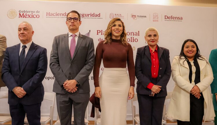 Gobernadora Marina del Pilar encabeza inicio de trabajos para elaborar Plan Nacional de Desarrollo.