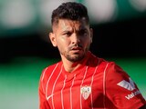 Jesús "Tecatito" Corona durante un partido con el Sevilla.