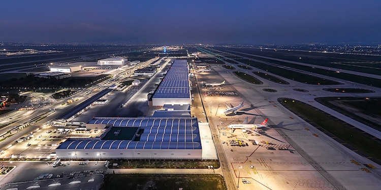 PLATAFORMA de
carga de la terminal
en una vista
aérea, en imagen
de archivo.