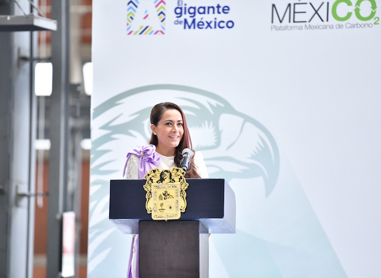 La Gobernadora Tere Jiménez.