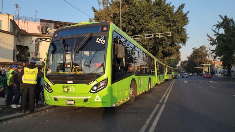 Servicio de apoyo de RTP al Metro Línea B