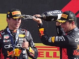 Max Verstappen y Checo Pérez festejan el 1-2 de Red Bull en el Gran Premio de Italia de Fórmula 1, el pasado 3 de septiembre.