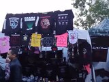 El tianguis que vende lo que no se vendió en los conciertos de CDMX