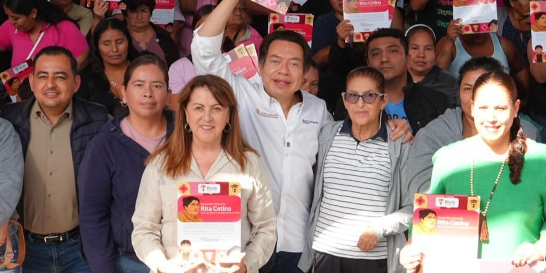 Mario Delgado, titular de la SEP, en una asamblea informativa de la beca Rita Cetina.