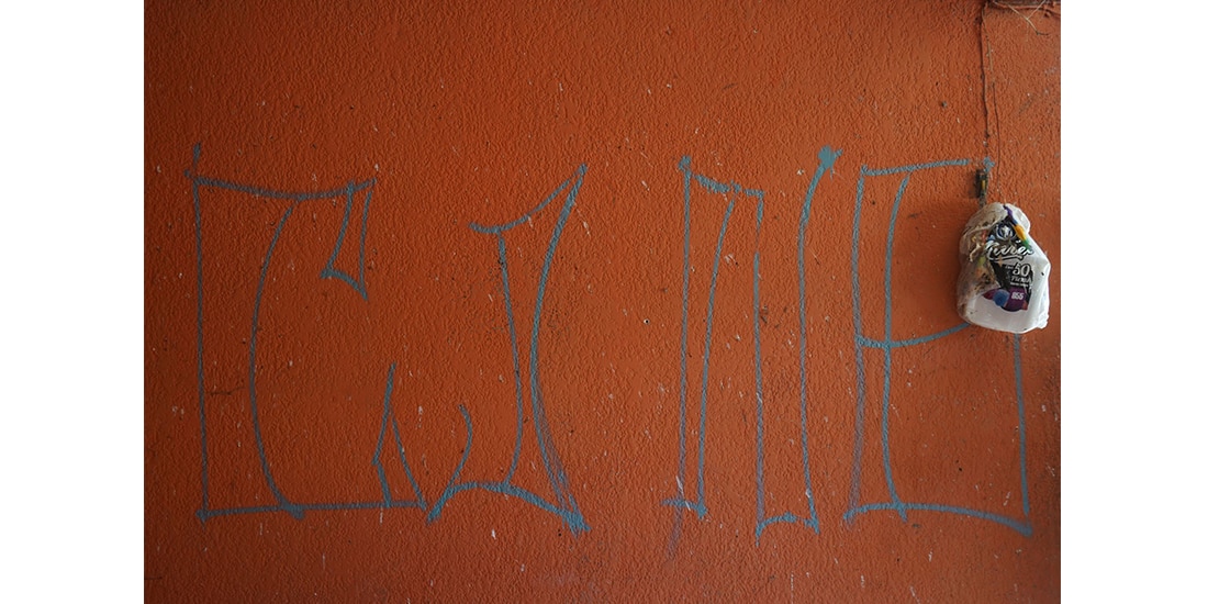 En la imagen se observan las siglas del CJNG