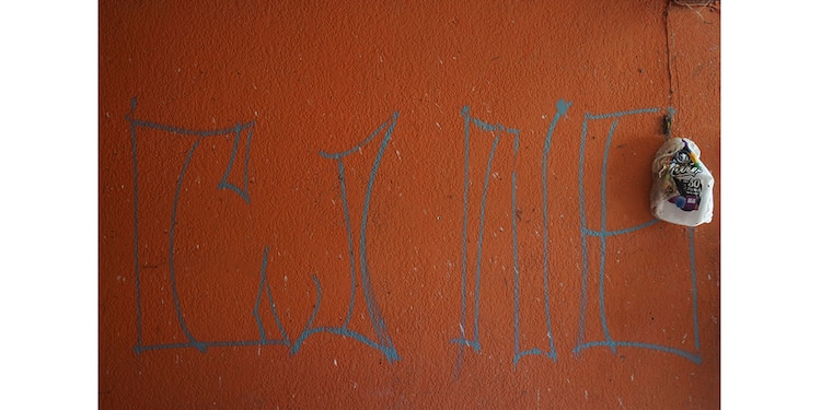 En la imagen se observan las siglas del CJNG