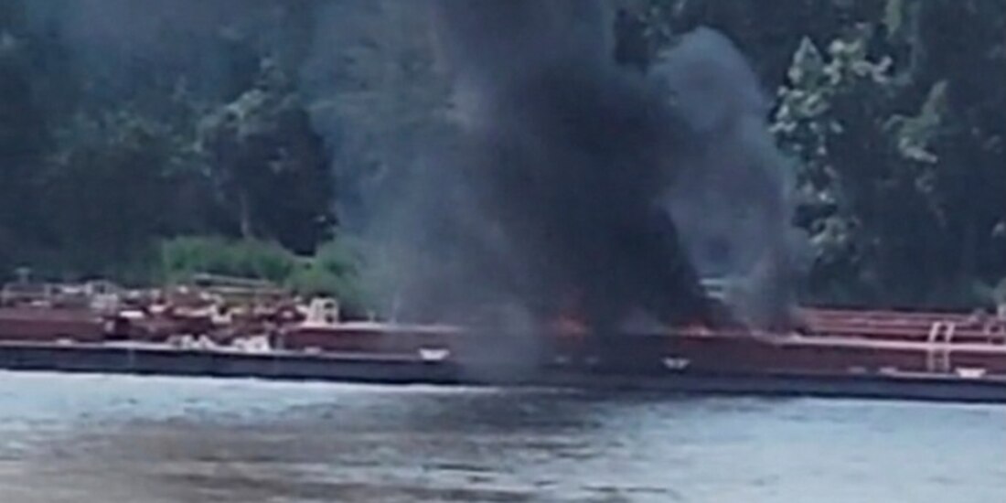 Un helicóptero que sobrevolaba el río Mississippi se estrelló