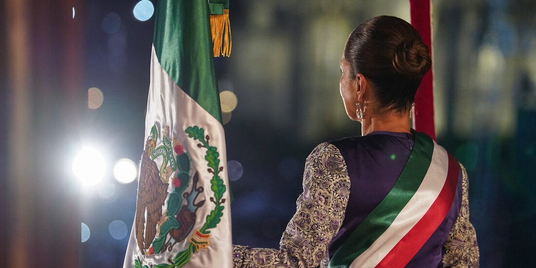 La presidenta Claudia Sheinbaum es la primera mujer en encabezar el Grito de Independencia.