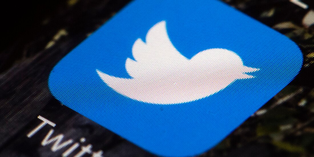 Aplicación de Twitter en un teléfono.