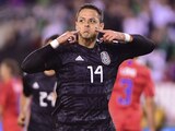 Javier "Chicharito" Hernández festeja un gol con la Selección Mexicana en el 2019.