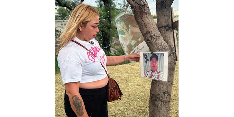 EVELYN GONZÁLEZ, en el lugar del accidente, ayer