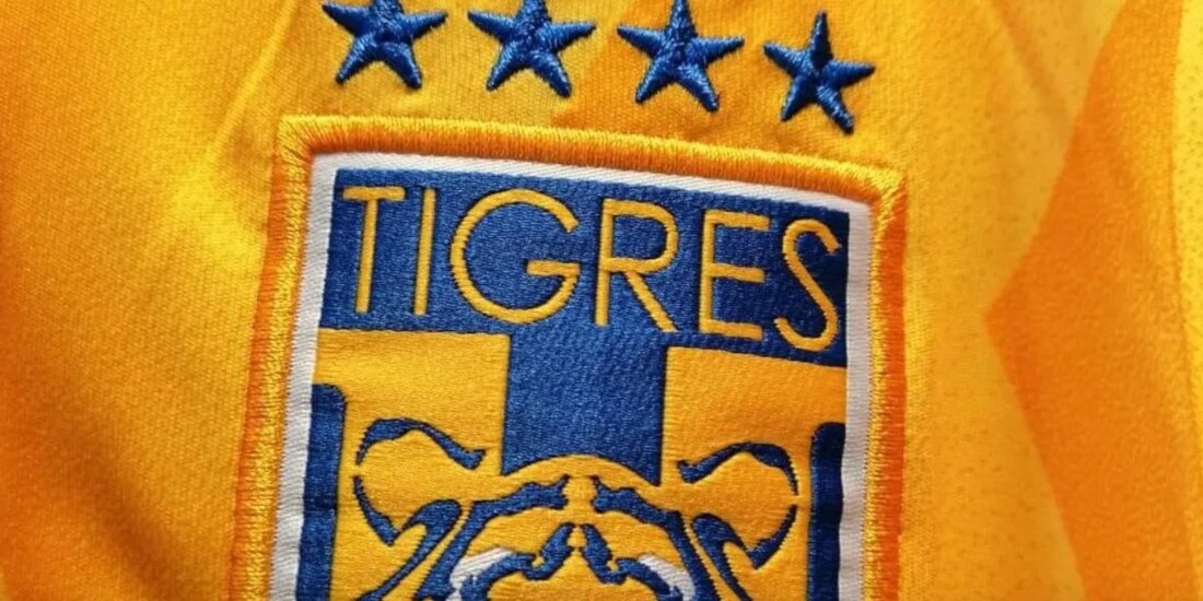 El escudo de Tigres, que culminó líder en la fase regular del Torneo Grita México Apertura 2021 de la Liga MX Femenil