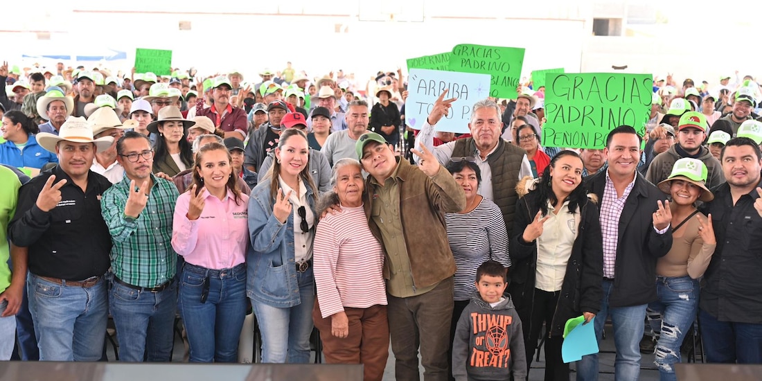 Momento que vivieron habitantes de la zona con el Gobernador constitucional.