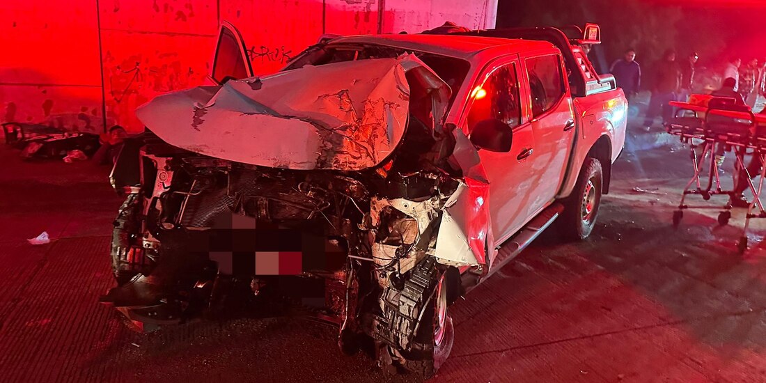 Accidente en la México - Puebla deja dos personas muertas.
