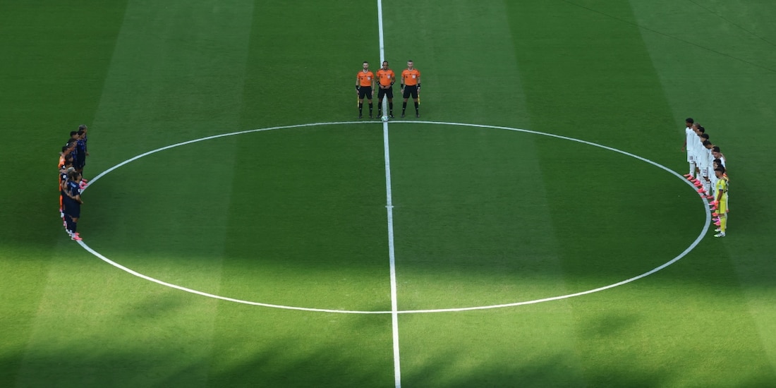 Se guarda un minuto de silencio por los fallecidos en sismos en Venezuela antes del Uruguay vs España, del Mundial 2026