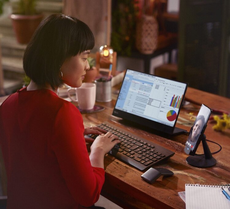 Ready For no requiere que descargues un software externo, ya que viene integrado a tu Moto G100