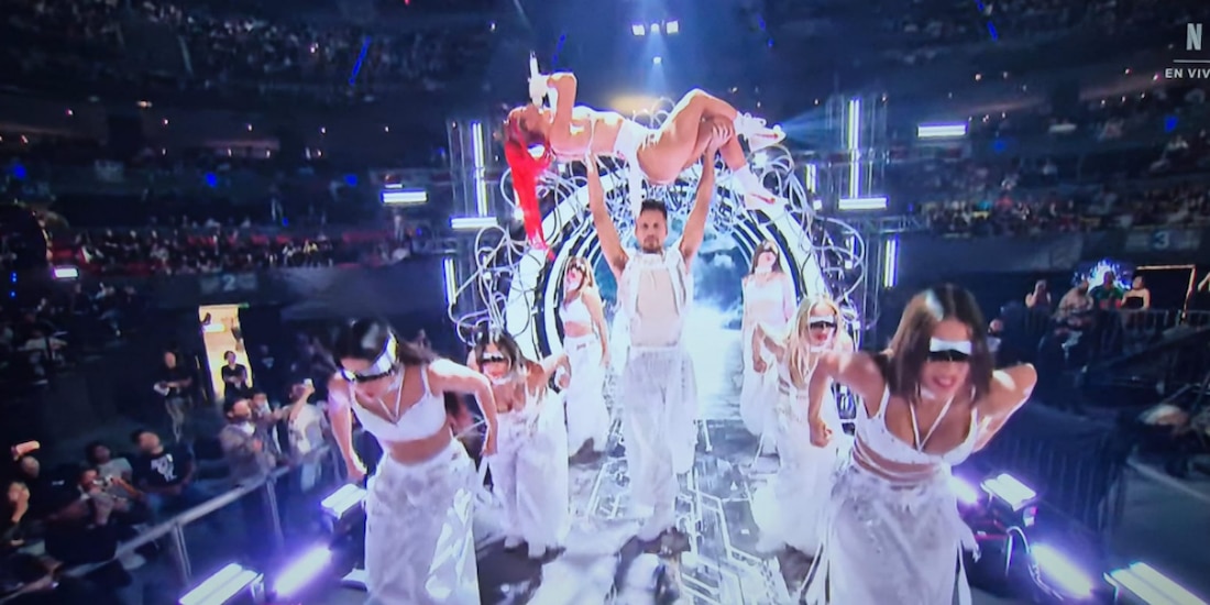 Flor Vigna canta durante su entrada a Supernova Génesis 2026