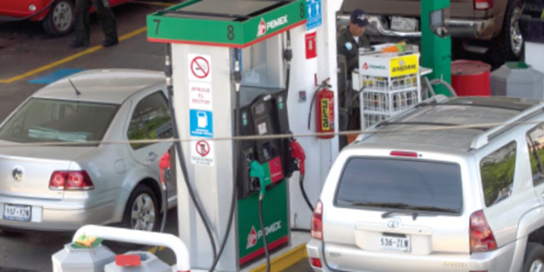 En el Diario Oficial de la Federación se publicó este viernes el estímulo fiscal a la cuota del IEPS para los combustibles automotrices para el periodo comprendido del 13 al 19 de febrero de 2021.