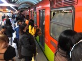 Metro CDMX presentó aglomeraciones en Línea 7, así como en, al menos, otras tres rutas.