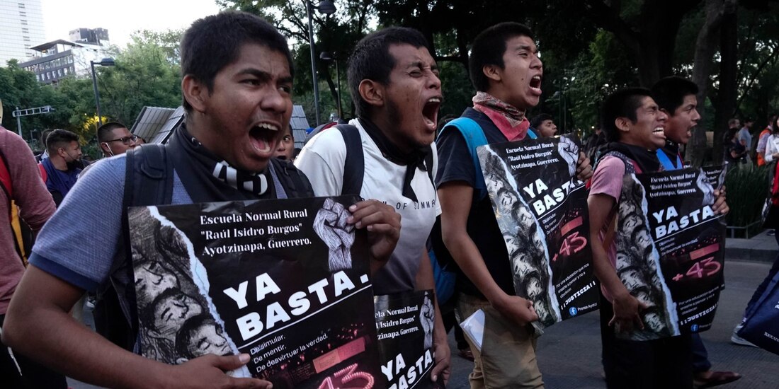 Marcha por desaparecidos de Ayotzinapa Saldo blanco tras marcha por 9 años de los