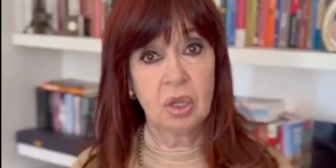 La exmandataria desafía la decisión en redes sociales al continuar con sus actividades normales, ayer.