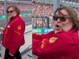 Jack Black ondea la bandera a cuadros en el GP de Japón y se hace viral