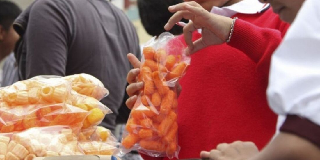 Diputados aprueban que dentro de los planteles educativos se prohíba la venta de alimentos de baja calidad