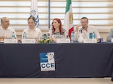 LA SECRETARIA Adda Solís (3.ª de der. a izq.), ayer, en reunión con integrantes del Consejo Coordinador Empresarial, para evaluar resultados del trabajo conjunto.