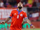 Arturo Vidal lamenta una falla durante el duelo entre Chile y Uruguay en las última fecha de las eliminatorias sudamericanas para el Mundial Qatar 2022.