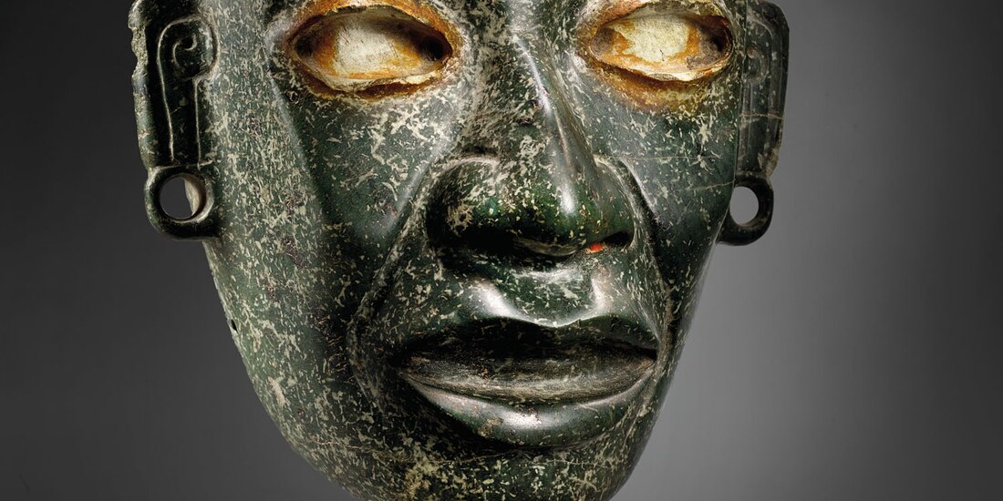 El INAH revisó los artículos a la venta e identificó como parte del patrimonio cultural de México a 32 piezas