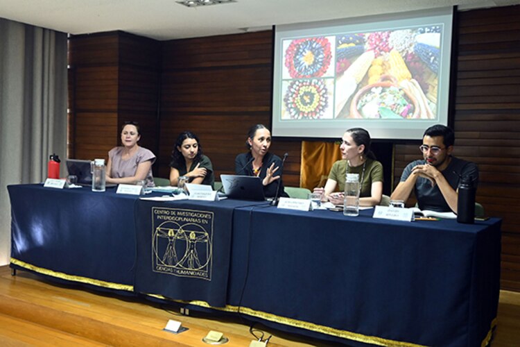 Conversatorio “El maíz transgénico en México” de la UNAM.