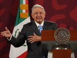 Nunca traigo efectivo: AMLO; afirma que Beatriz Gutiérrez Müller administra su dinero,