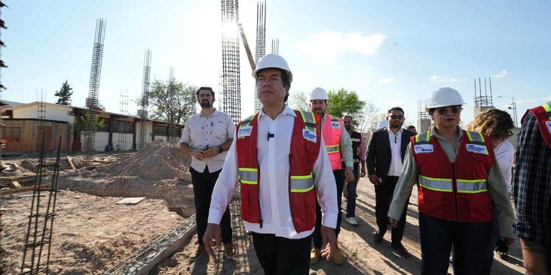 Mario Delgado anuncia la apertura de 65 mil 400 nuevos espacios de bachillerato en 2026.