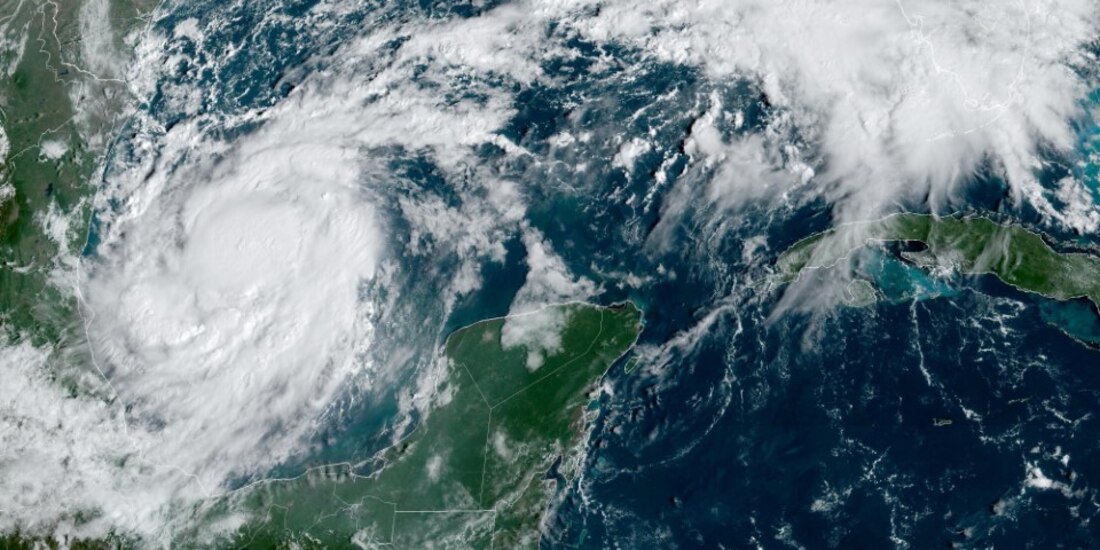 El huracán Rafael tocó tierra en Cuba.