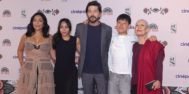 El elenco de la película, ayer en la alfombra roja